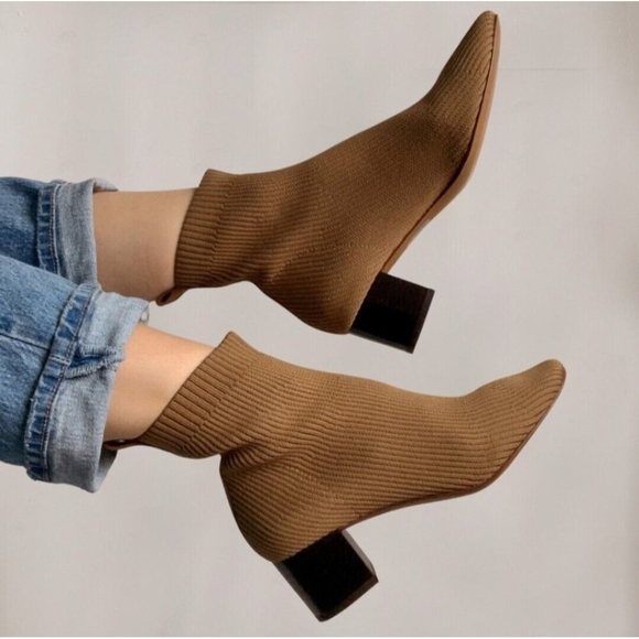 Everlane Khaki Day Glove Ribbed Knit Pull On Ankle Booties Women’s Size 8 - Picture 1 of 10